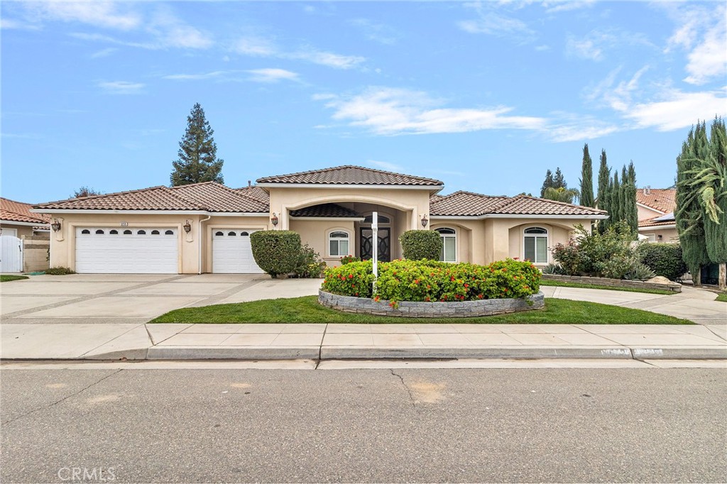 3255 Hollow, Madera, CA 93637