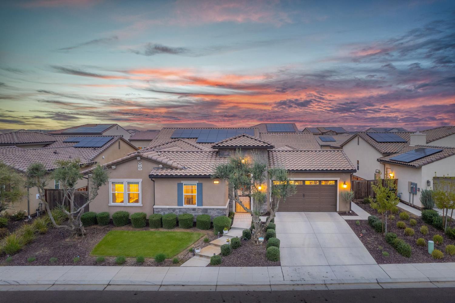 993 Ridgeline Rd W, Madera, CA 93636