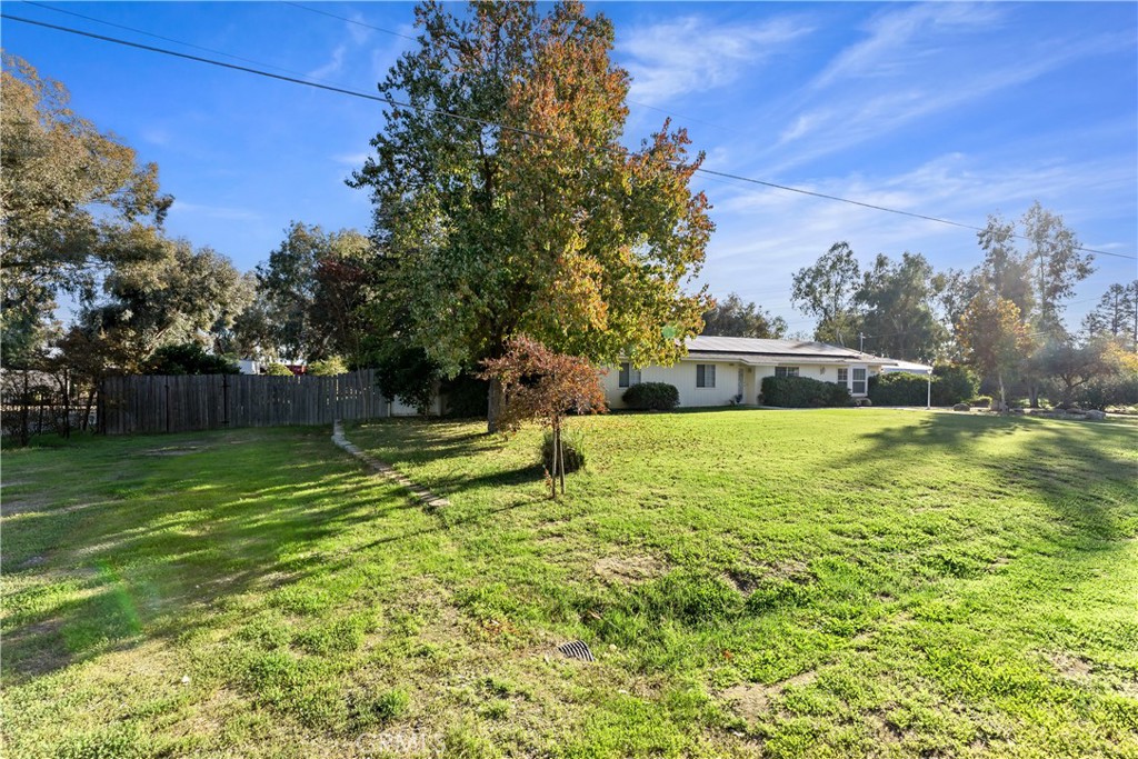 36740 Kensington Dr, Madera, CA 93636