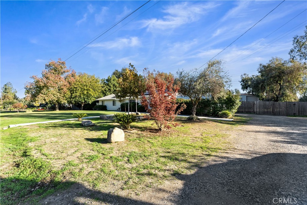 36740 Kensington Dr, Madera, CA 93636