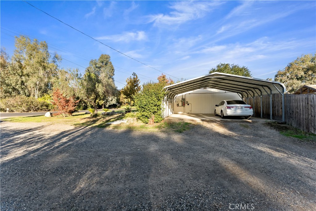 36740 Kensington Dr, Madera, CA 93636