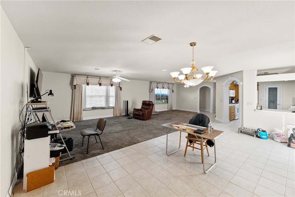 36740 Kensington Dr, Madera, CA 93636