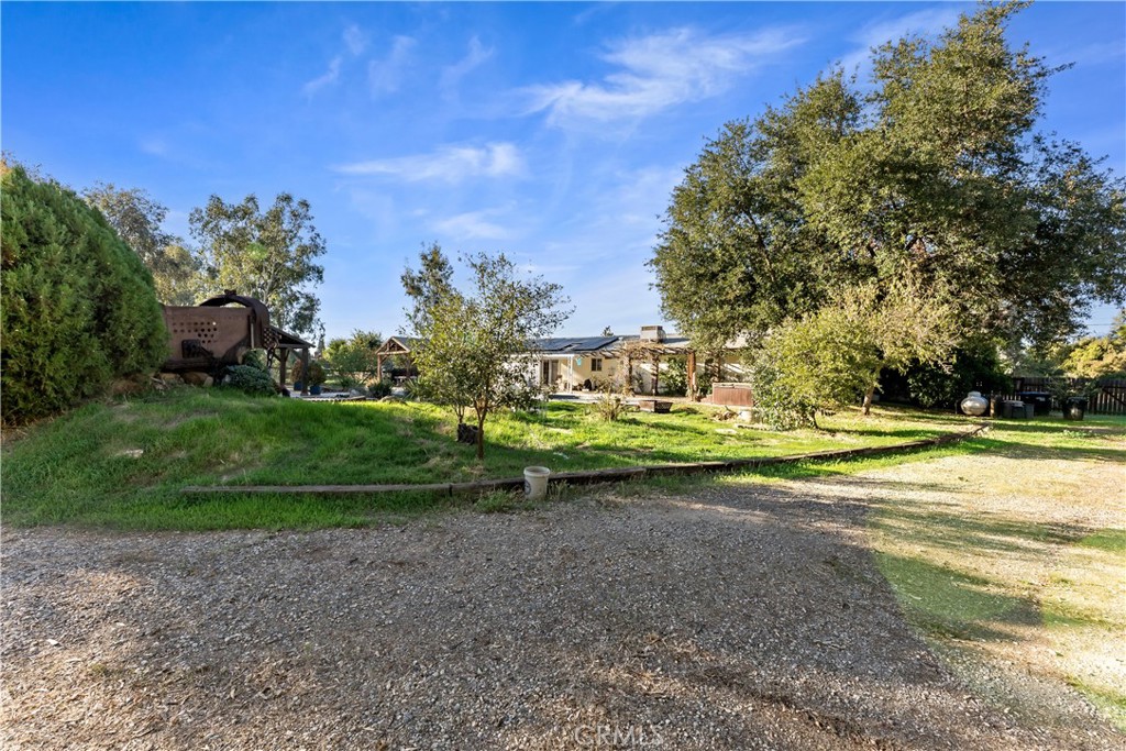 36740 Kensington Dr, Madera, CA 93636