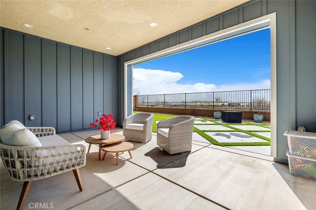 944 Horizon Dr, Madera, CA 93636