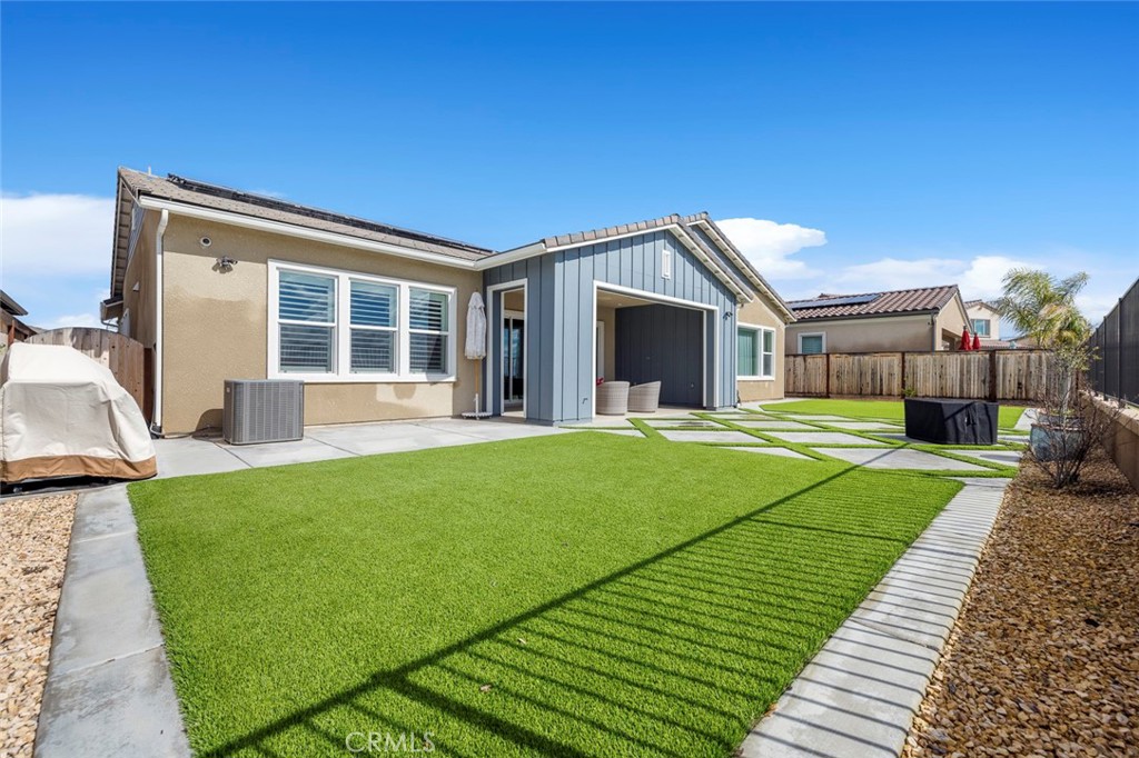 944 Horizon Dr, Madera, CA 93636