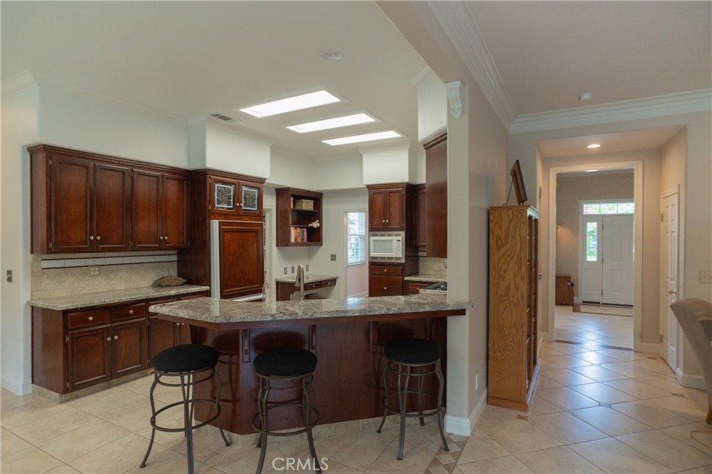 575 Woodlands, Madera, CA 93637