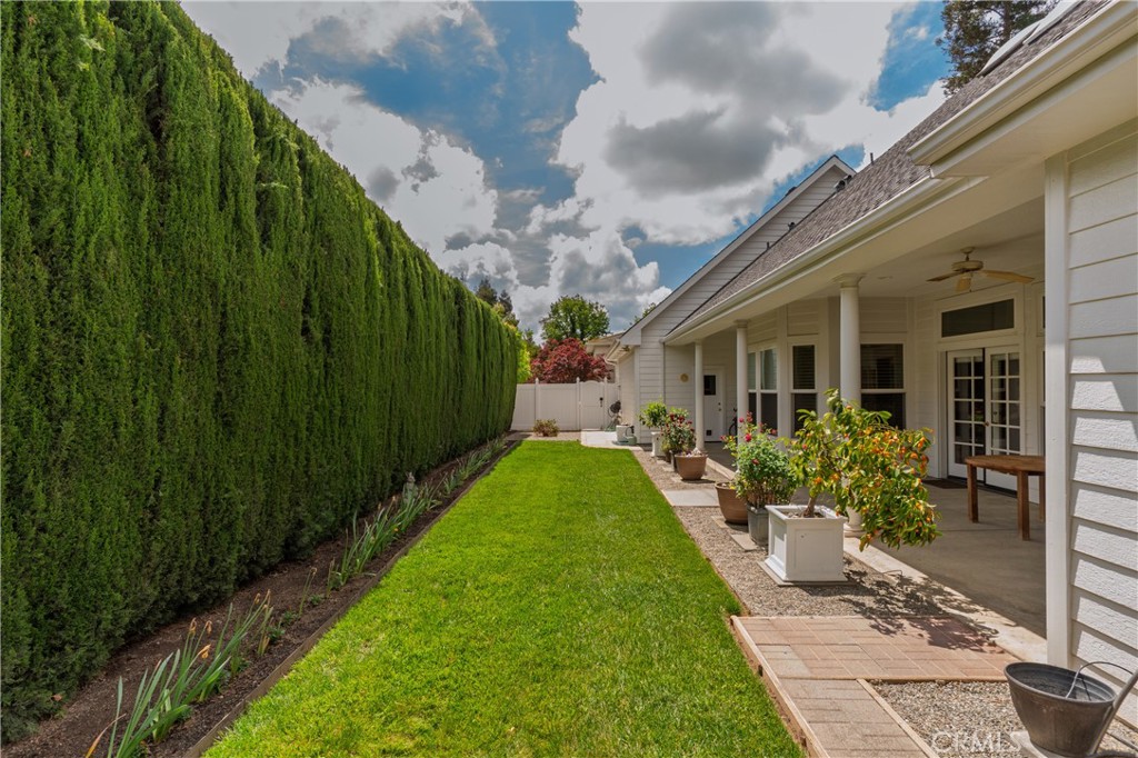 575 Woodlands, Madera, CA 93637