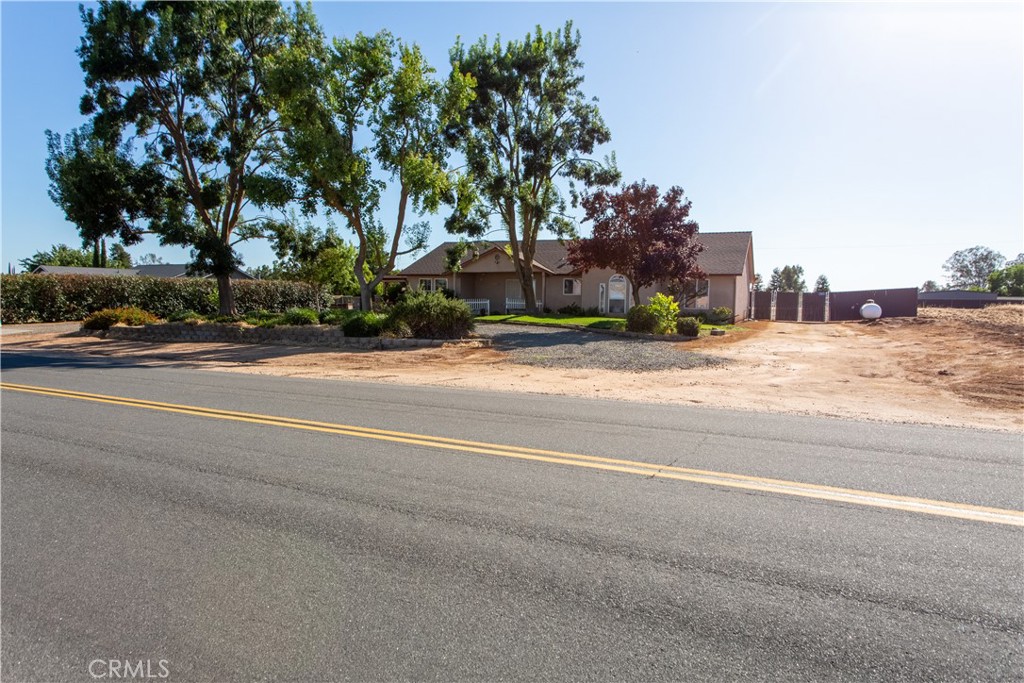 14304 Huntington, Madera, CA 93636