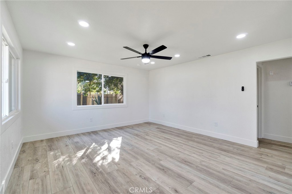 26958 John Kennedy Ct, Madera, CA 93637