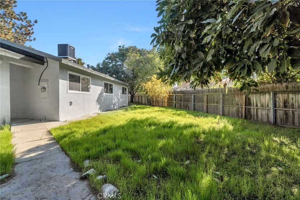 26958 John Kennedy Ct, Madera, CA 93637