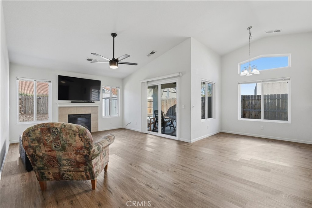 988 Monterey, Madera, CA 93637