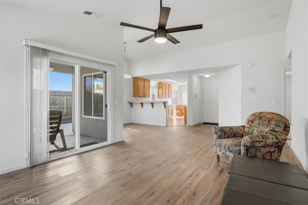 988 Monterey, Madera, CA 93637