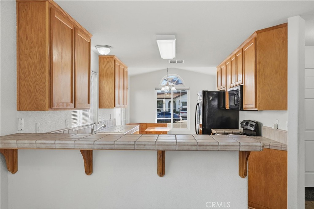 988 Monterey, Madera, CA 93637