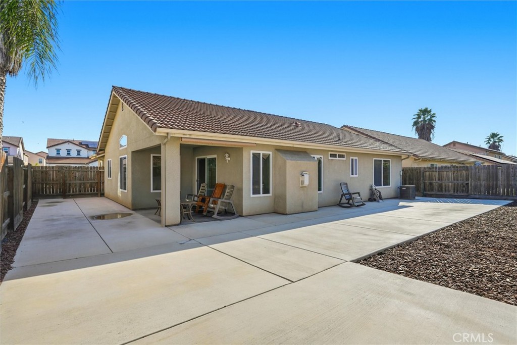 988 Monterey, Madera, CA 93637