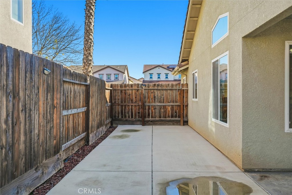 988 Monterey, Madera, CA 93637