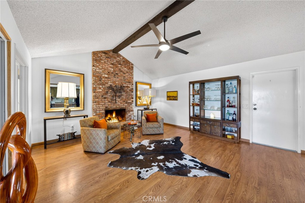 2433 W 3rd, Madera, CA 93637