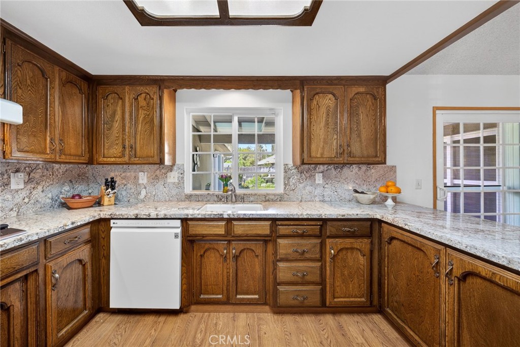 2433 W 3rd, Madera, CA 93637