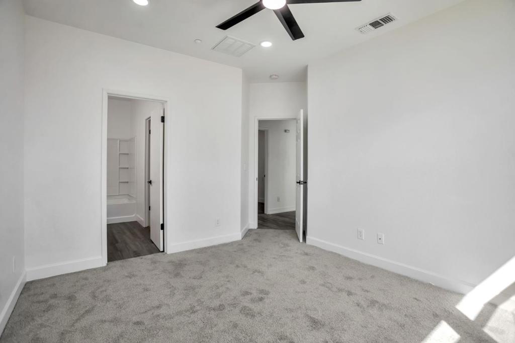 1338 Apple Ct, Madera, CA 93638