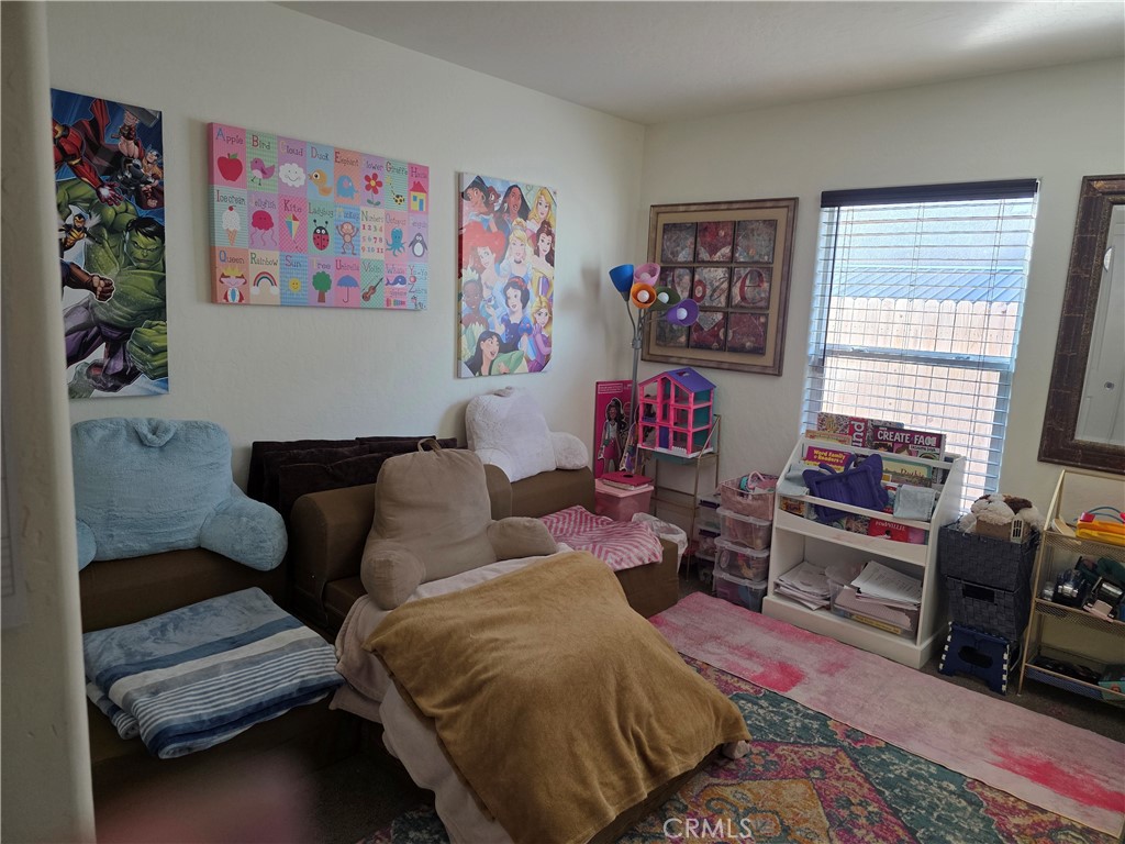 1583 Seneca Dr, Madera, CA 93637