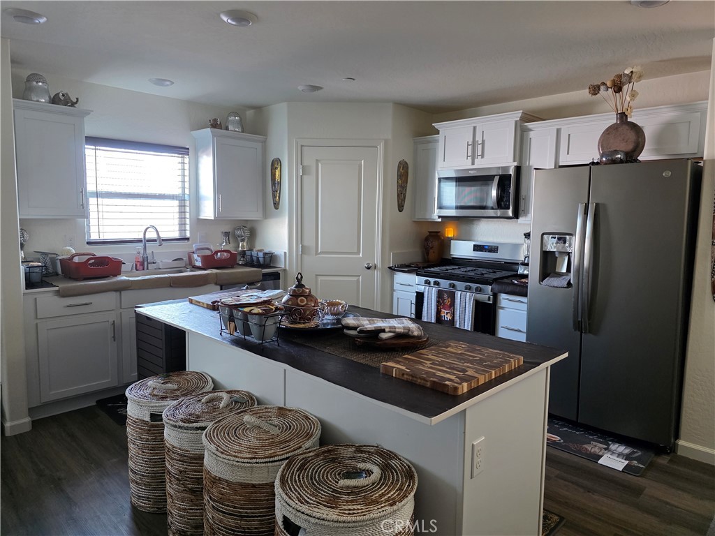 1583 Seneca Dr, Madera, CA 93637