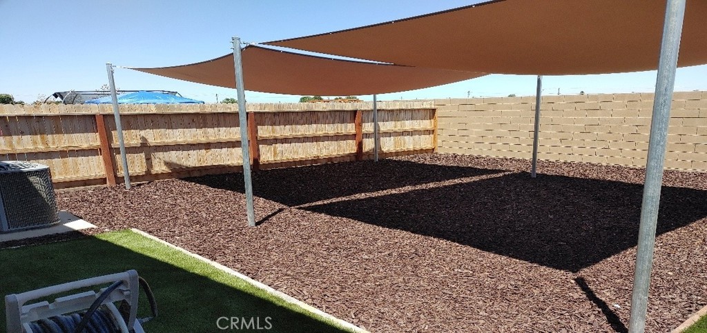 1583 Seneca Dr, Madera, CA 93637