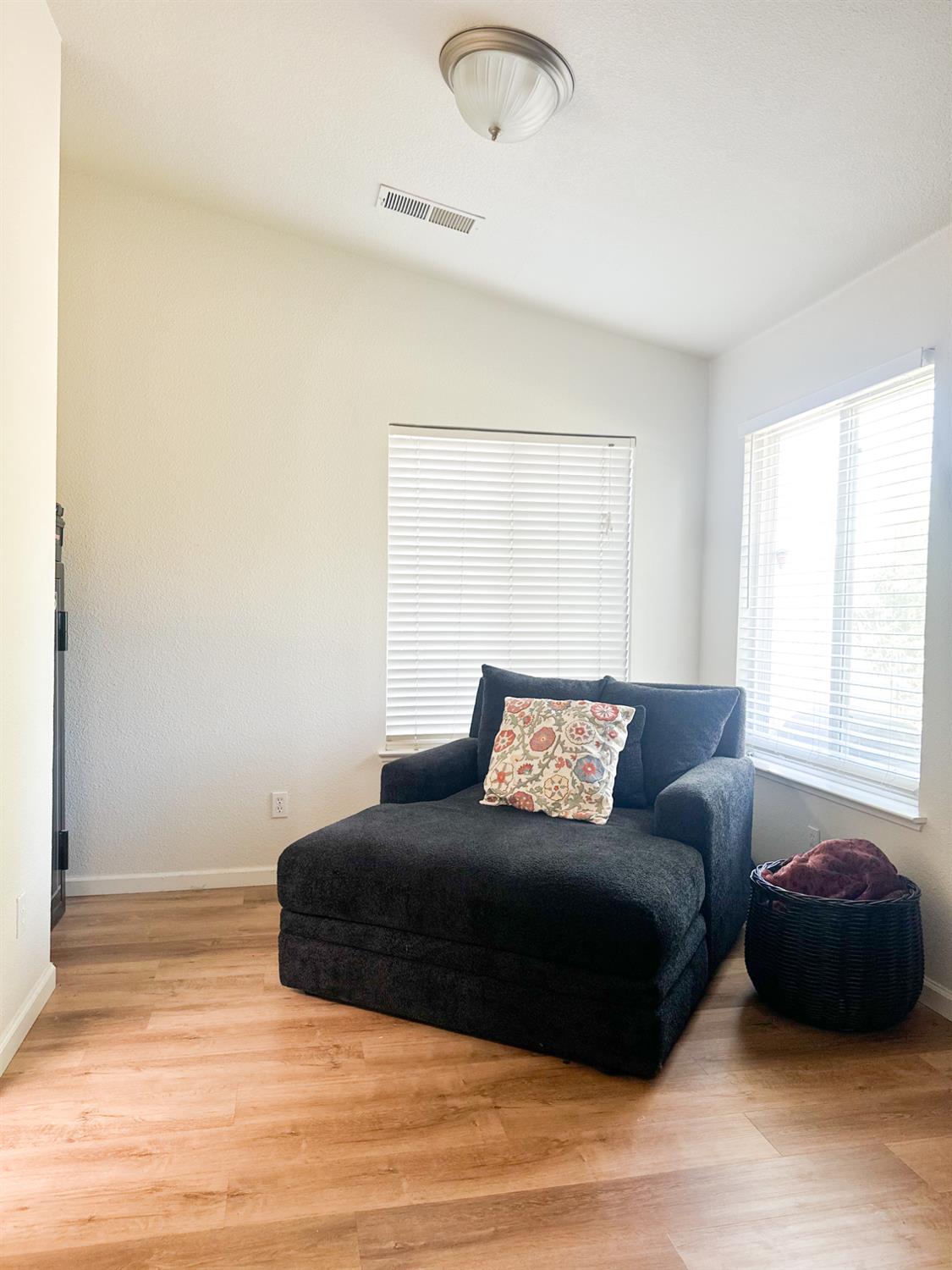 243 Toschi Dr, Madera, CA 93637