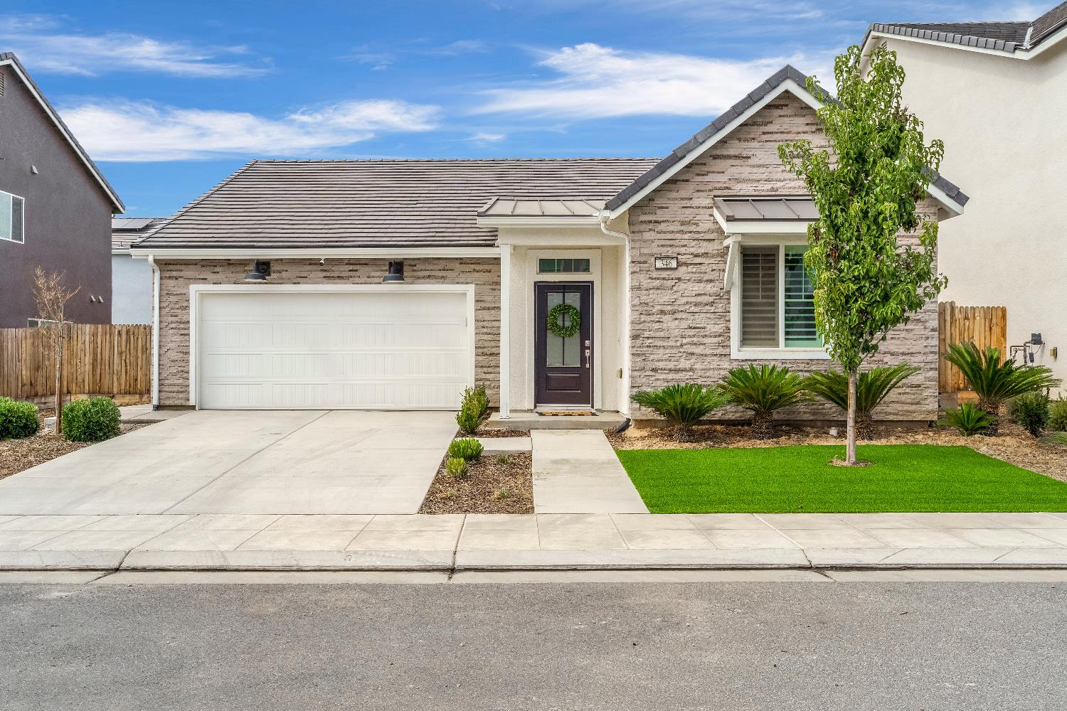 346 Sunset Dr S, Madera, CA 93636