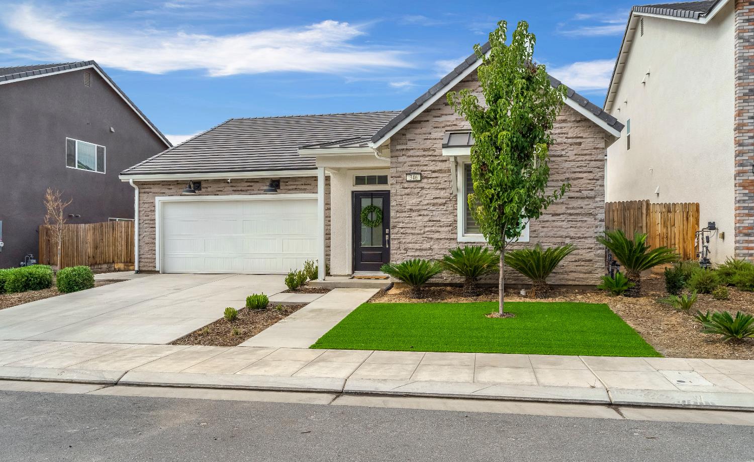 346 Sunset Dr S, Madera, CA 93636