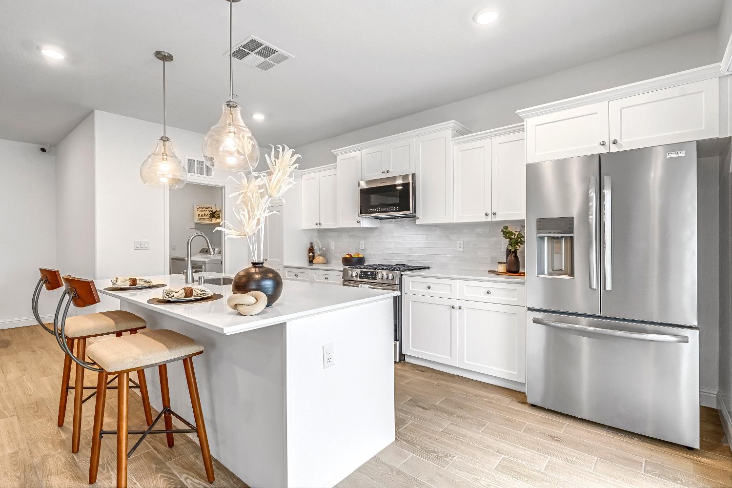 346 Sunset Dr S, Madera, CA 93636