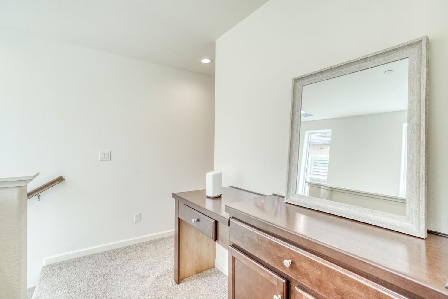 933 Winchell Way W, Madera, CA 93636