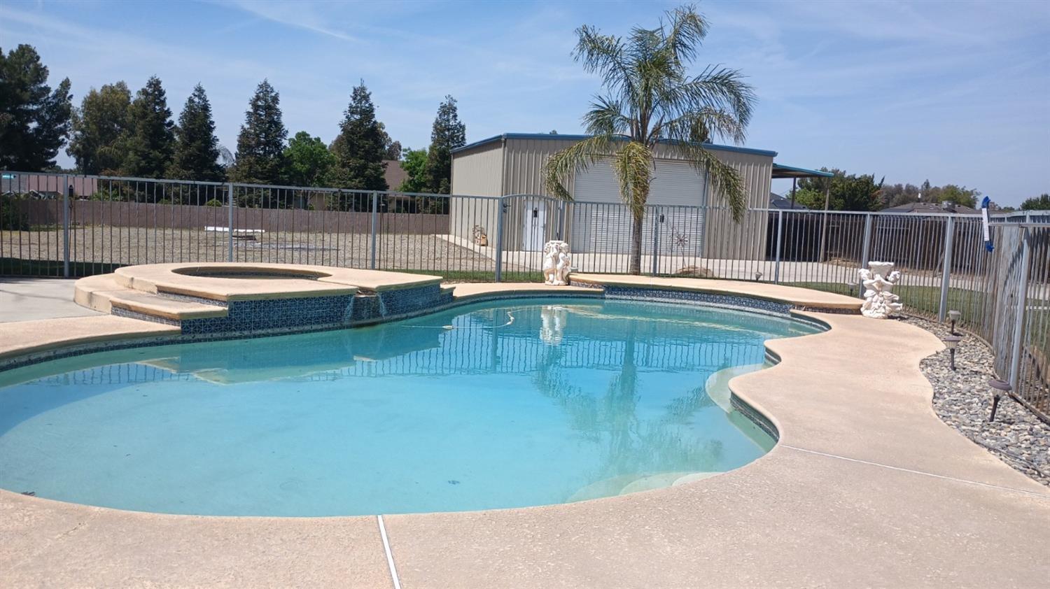 14728 Huntington Rd, Madera, CA 93636
