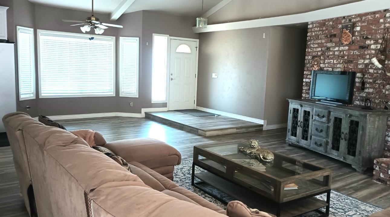 14728 Huntington Rd, Madera, CA 93636