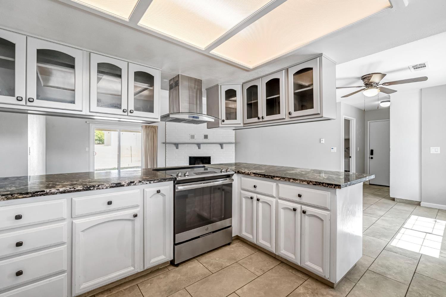 26963 Frisco Way, Madera, CA 93638