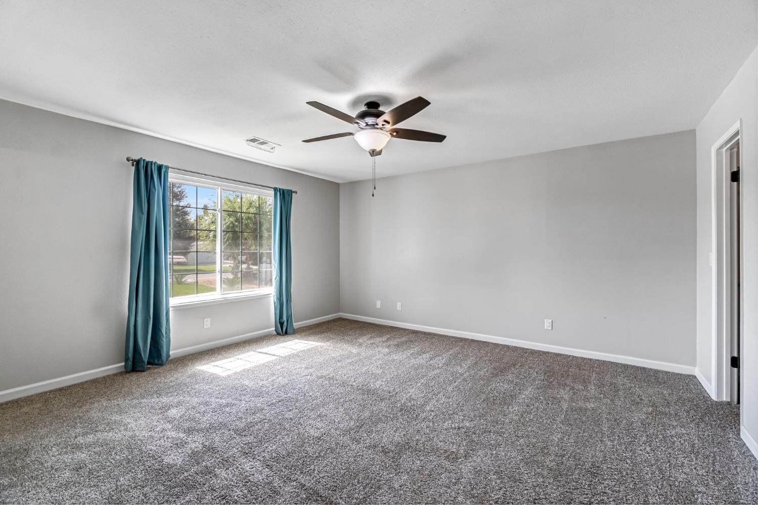 26963 Frisco Way, Madera, CA 93638