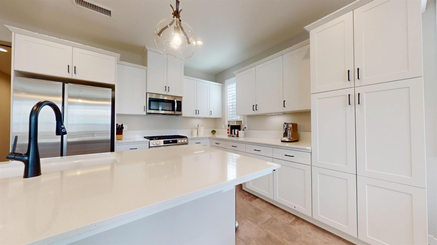 768 Katelyn Ave, Madera, CA 93636