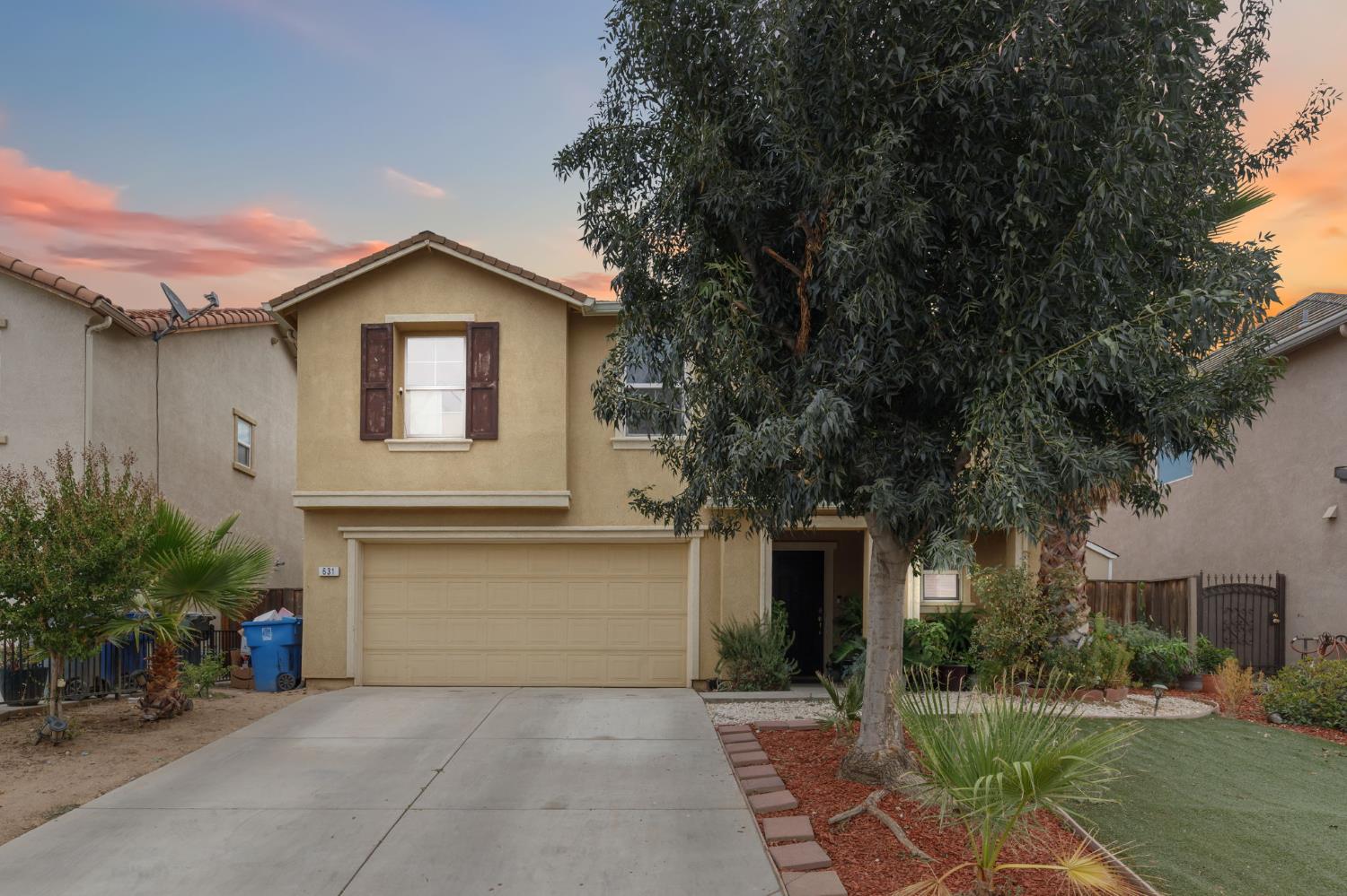 631 Persimmon St, Madera, CA 93638