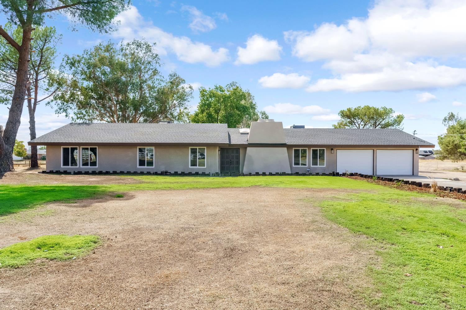 16860 Mark Rd, Madera, CA 93636