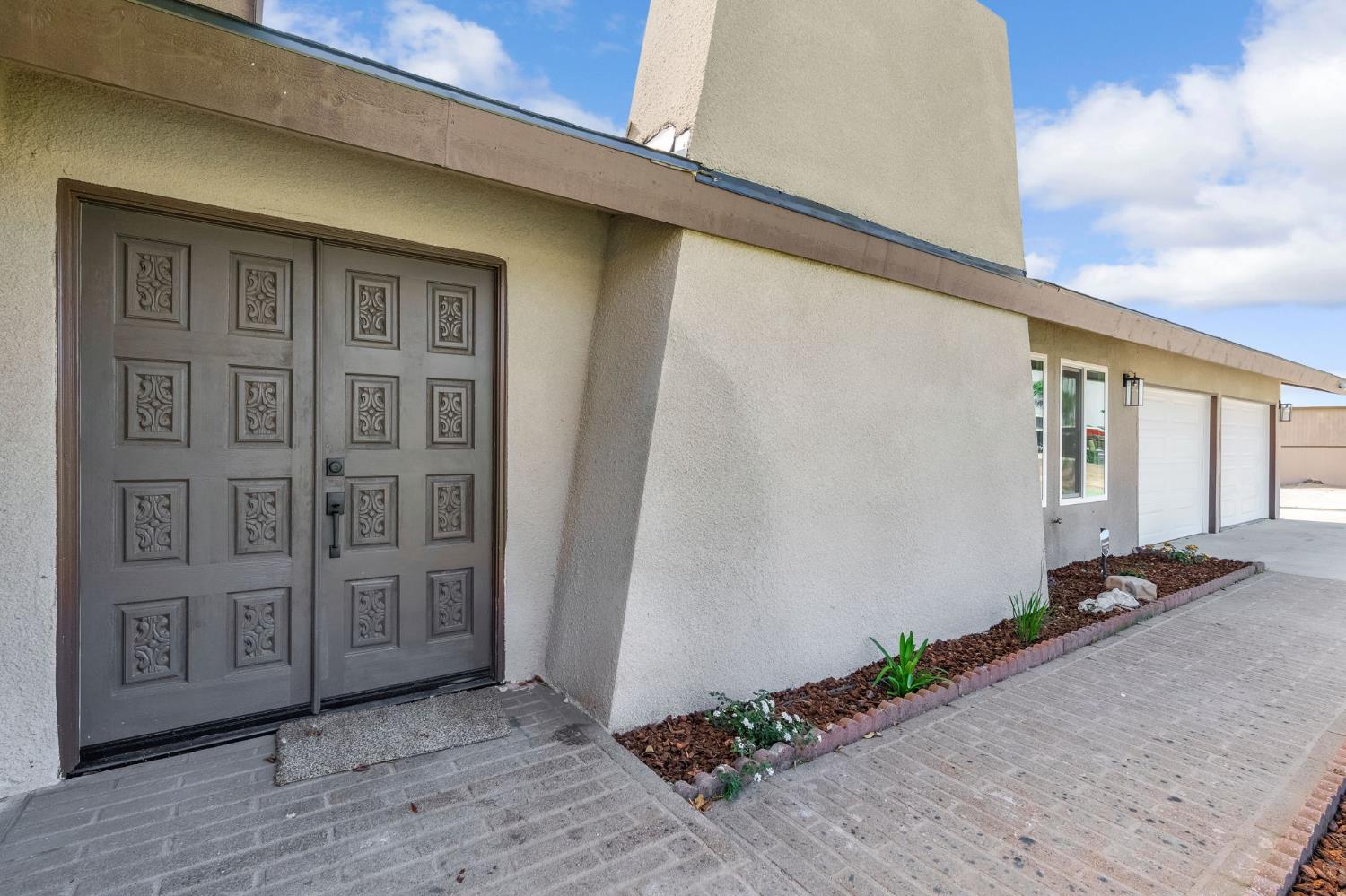 16860 Mark Rd, Madera, CA 93636