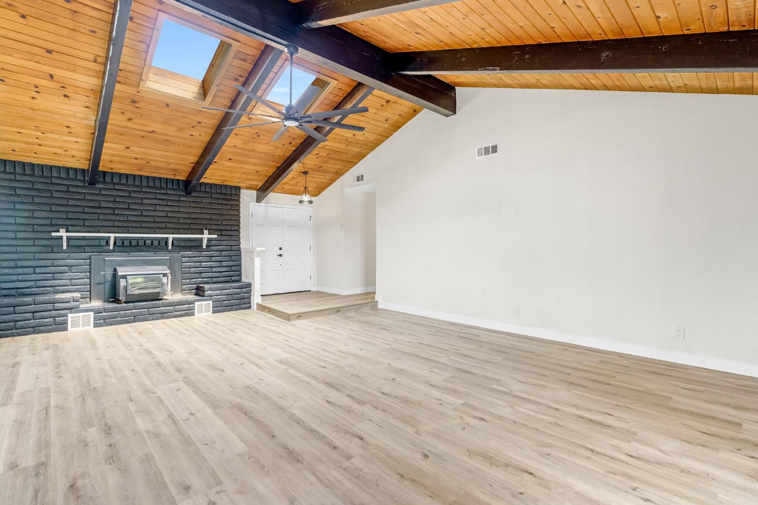 16860 Mark Rd, Madera, CA 93636