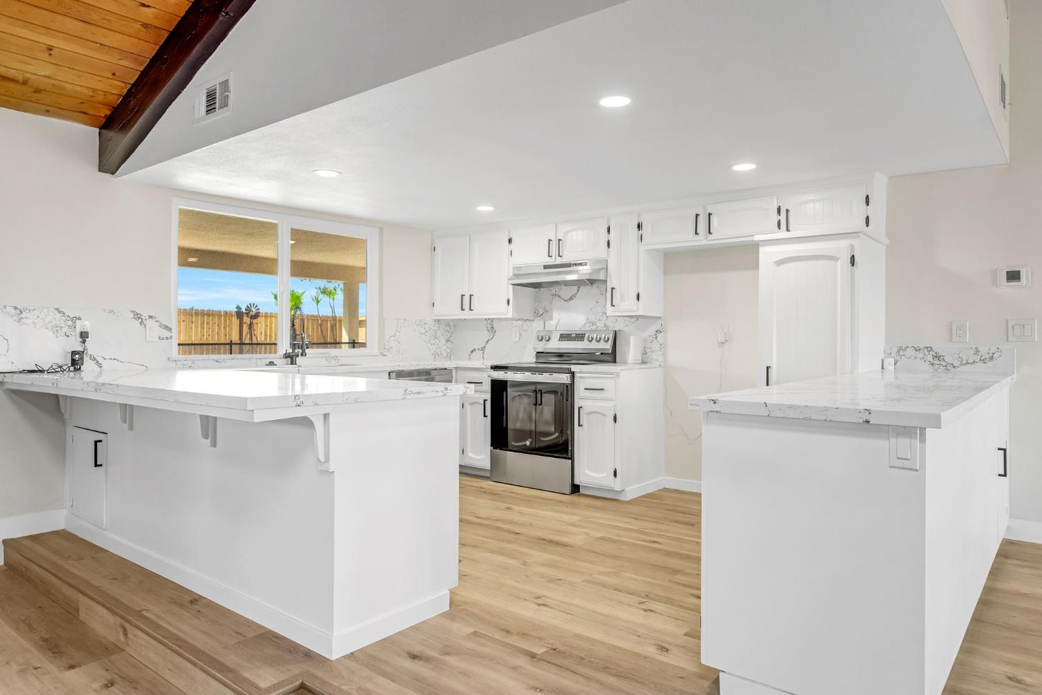 16860 Mark Rd, Madera, CA 93636