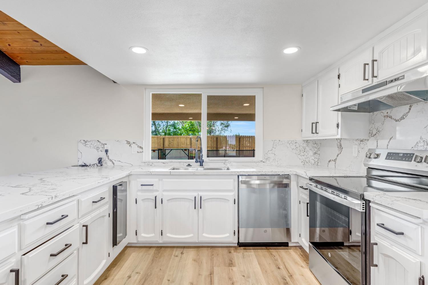 16860 Mark Rd, Madera, CA 93636