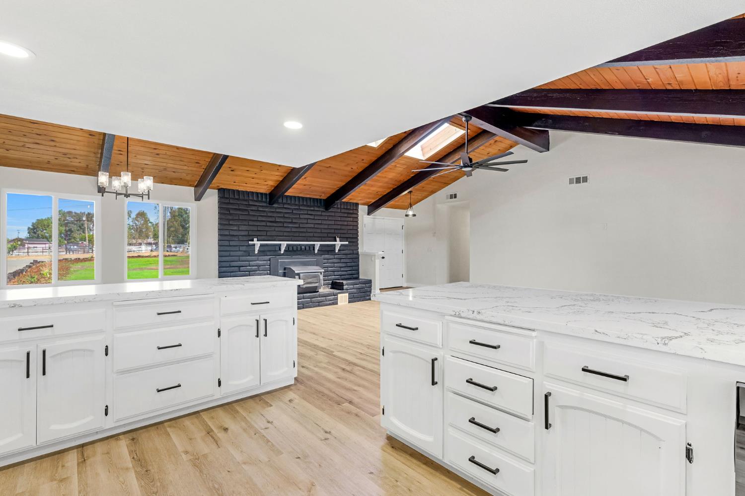 16860 Mark Rd, Madera, CA 93636