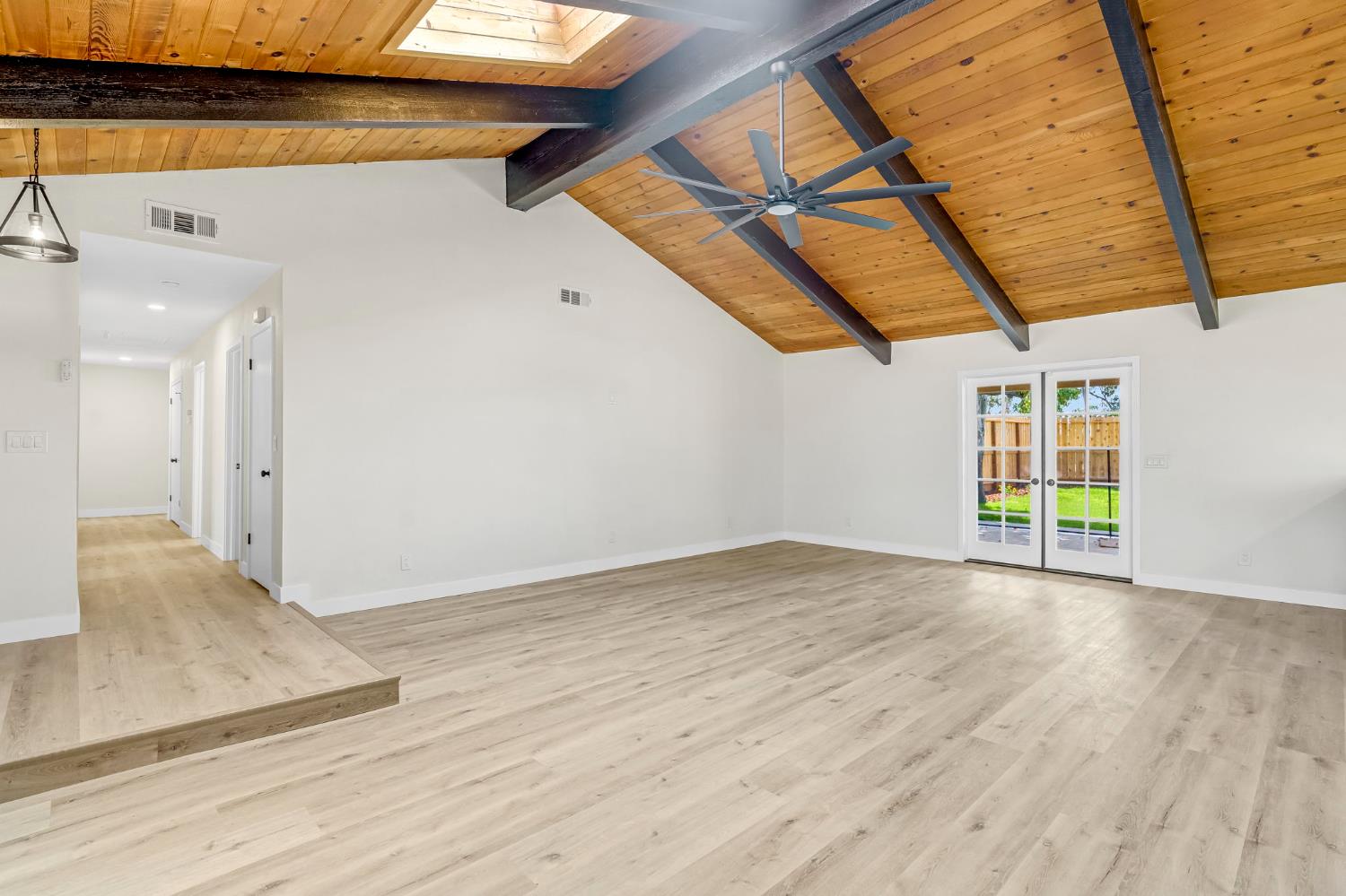 16860 Mark Rd, Madera, CA 93636