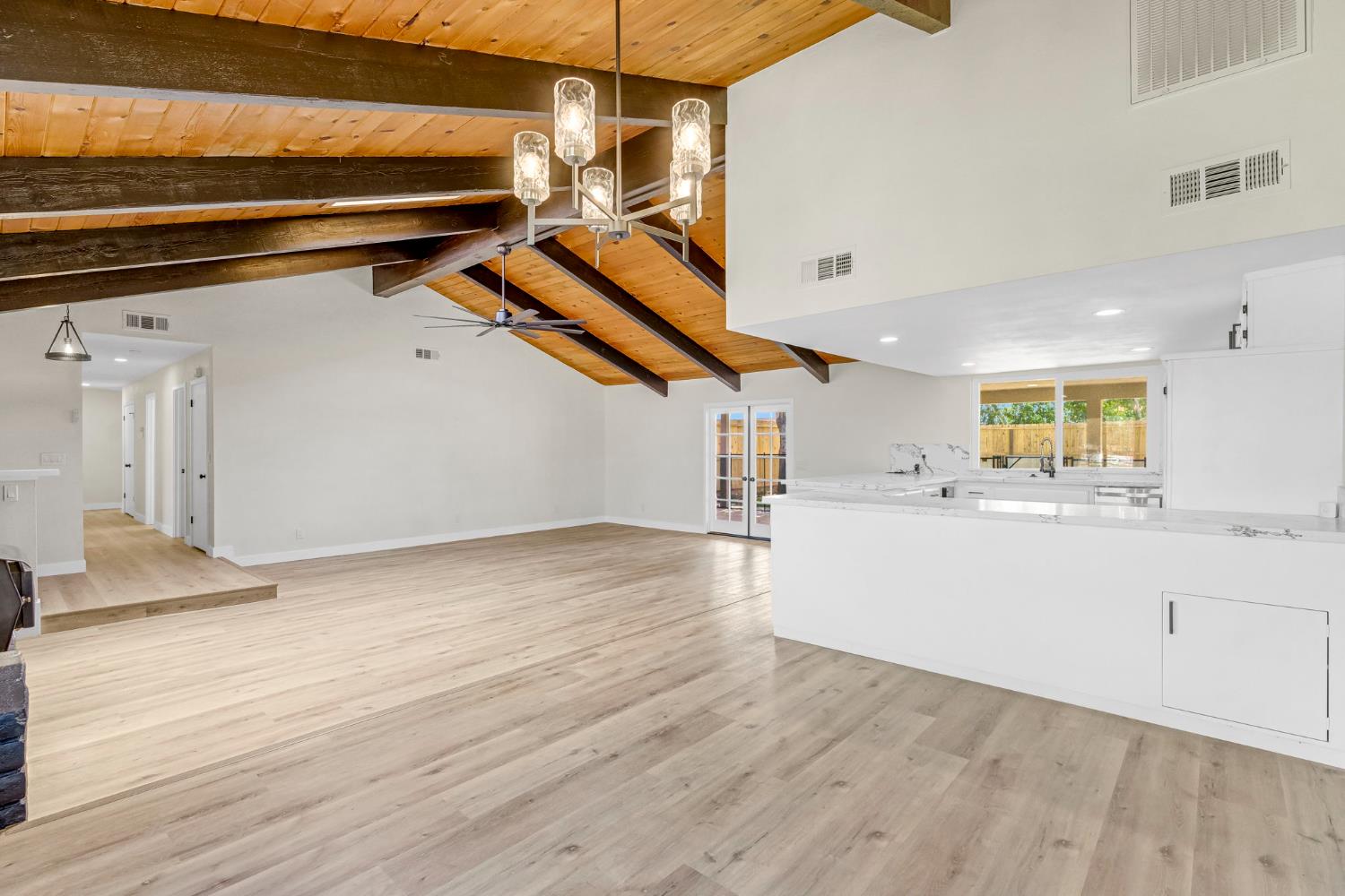 16860 Mark Rd, Madera, CA 93636