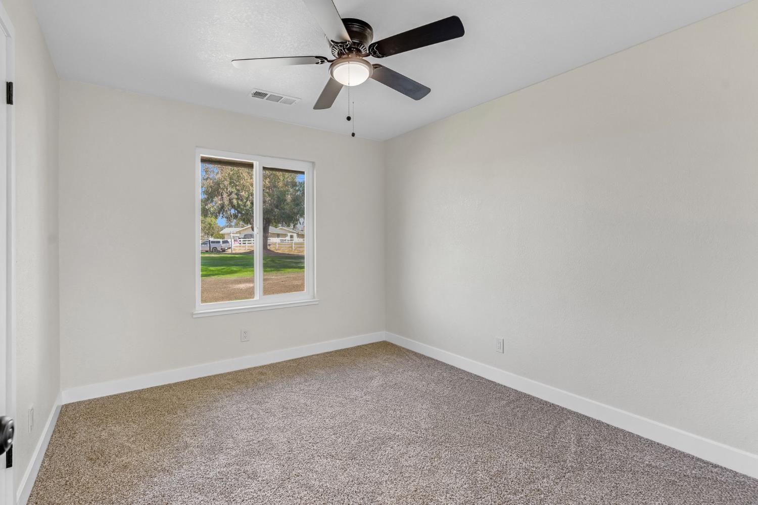 16860 Mark Rd, Madera, CA 93636