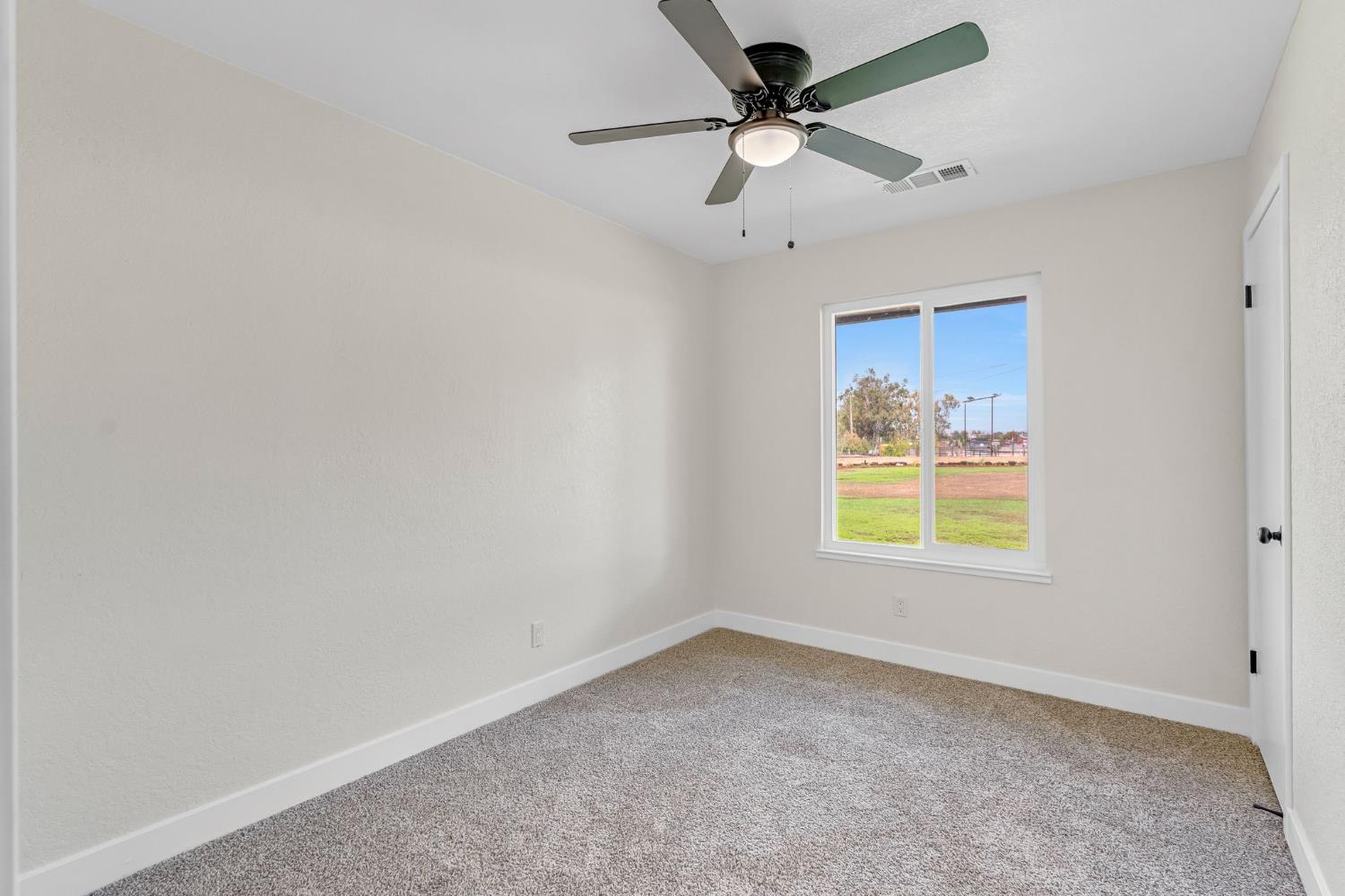 16860 Mark Rd, Madera, CA 93636