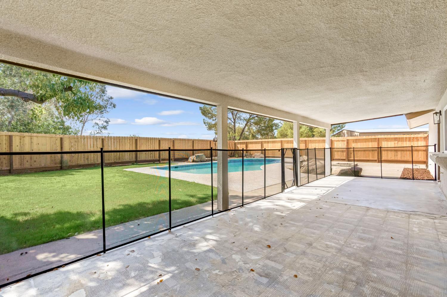 16860 Mark Rd, Madera, CA 93636