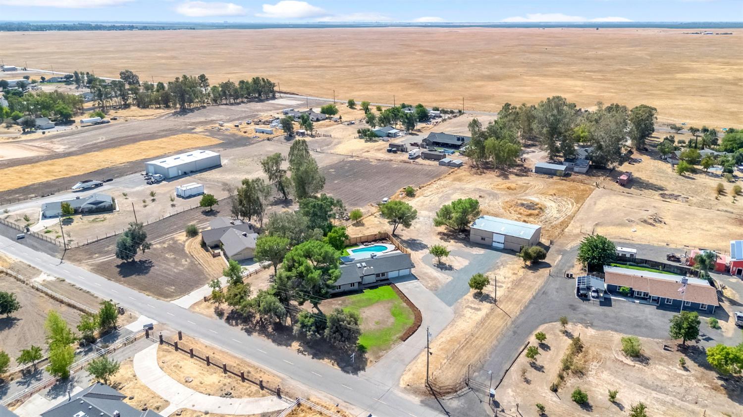 16860 Mark Rd, Madera, CA 93636