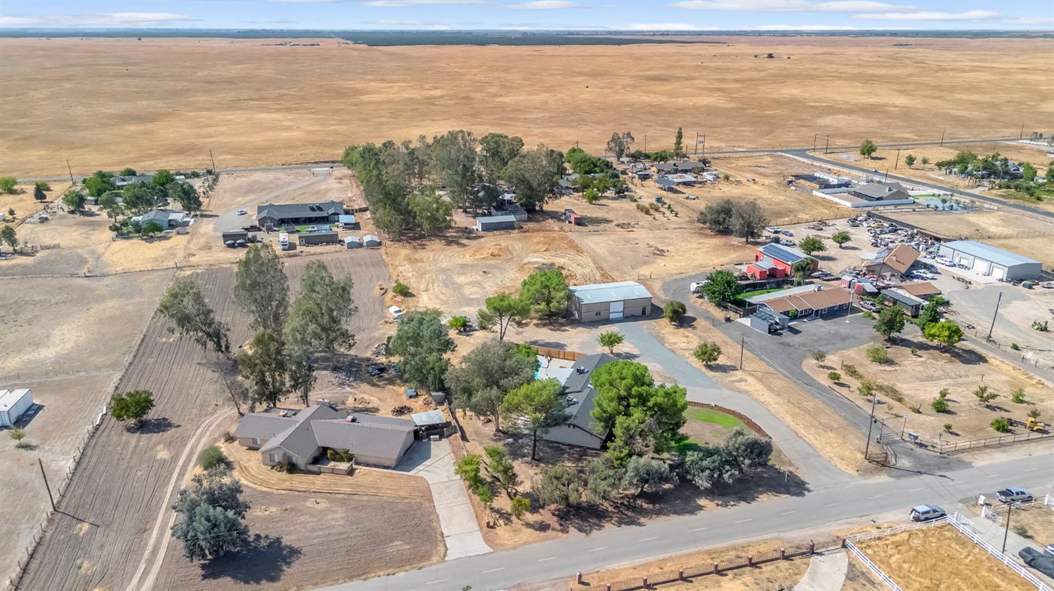 16860 Mark Rd, Madera, CA 93636