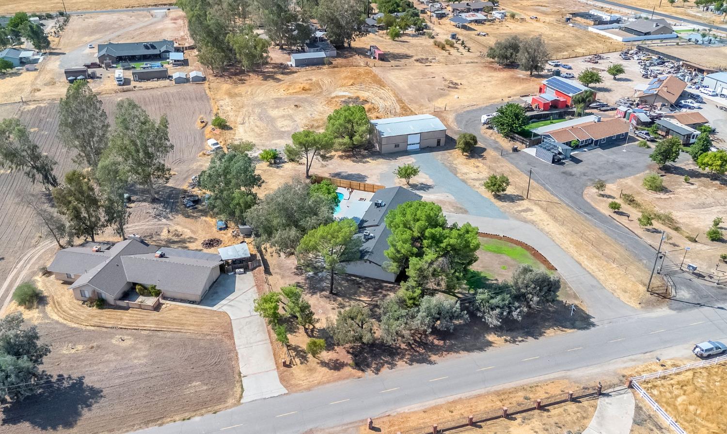 16860 Mark Rd, Madera, CA 93636